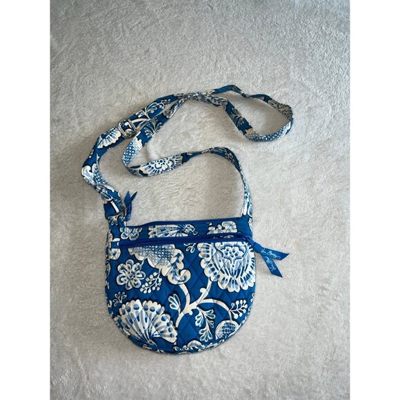 Vera Bradley cross body purse - Picture 2 of 3